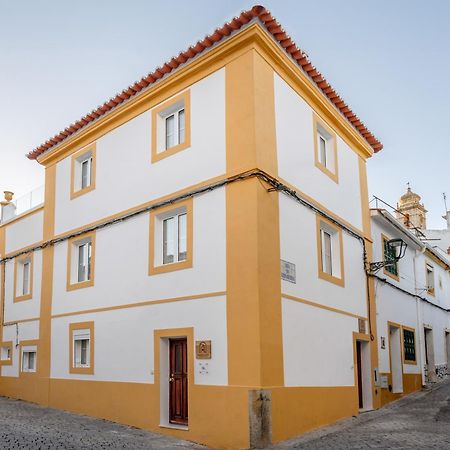 Azinheira Suites Townhouse - Alojamento Turistico (Adults Only) Elvas Ngoại thất bức ảnh
