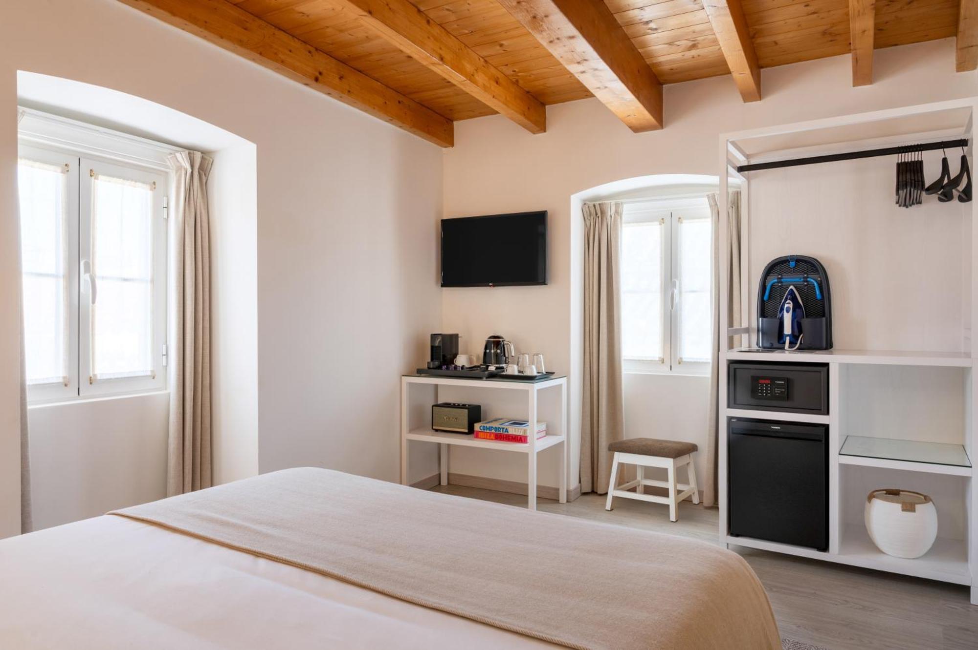 Azinheira Suites Townhouse - Alojamento Turistico (Adults Only) Elvas Ngoại thất bức ảnh
